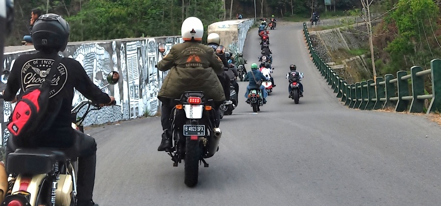 Pengguna Royal Enfield Diajak Jajal Seri Himalayan di Jalur Merapi