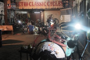 Beragam proses dan pertunjukan ditampilkan secara langsung di Art Garage